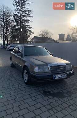 Седан Mercedes-Benz E-Class 1992 в Коломые