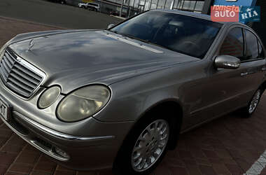 Седан Mercedes-Benz E-Class 2004 в 