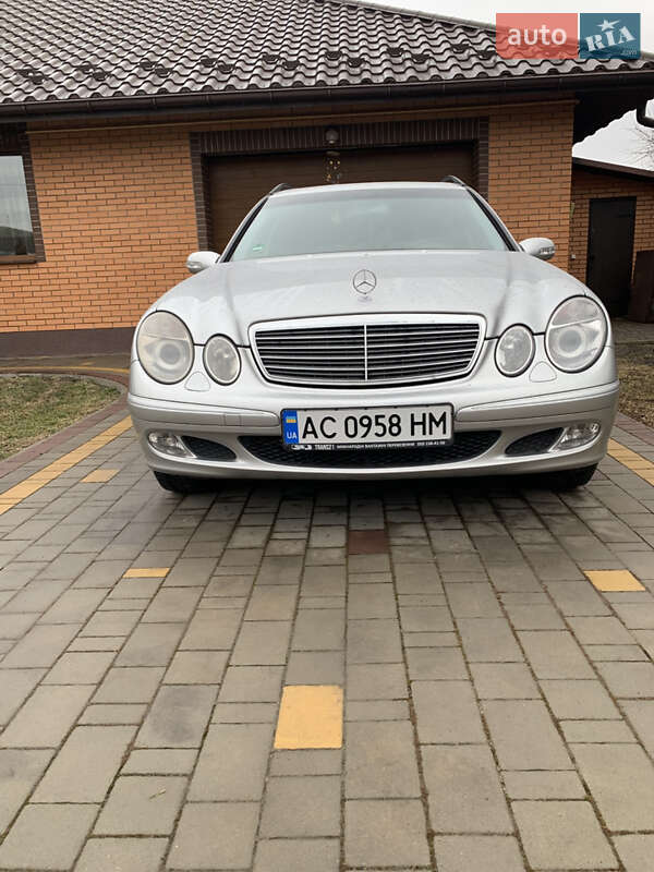 Универсал Mercedes-Benz E-Class 2003 в 