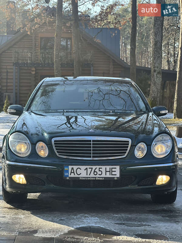 Седан Mercedes-Benz E-Class 2003 в 