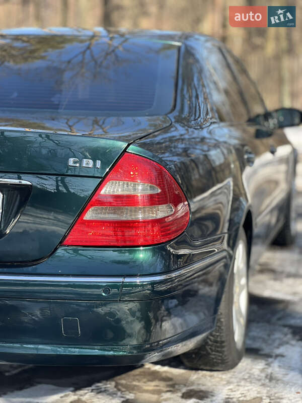 Седан Mercedes-Benz E-Class 2003 в Луцке