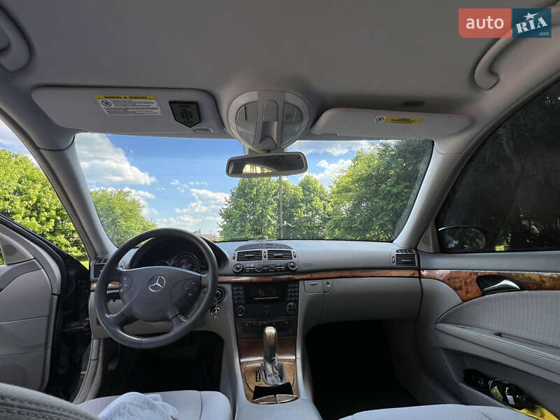 Седан Mercedes-Benz E-Class 2003 в Луцке