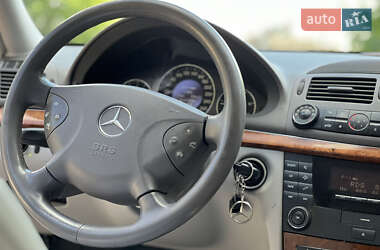 Седан Mercedes-Benz E-Class 2003 в 