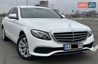 Седан Mercedes-Benz E-Class 2017 в Києві