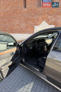 Седан Mercedes-Benz E-Class 2012 в 