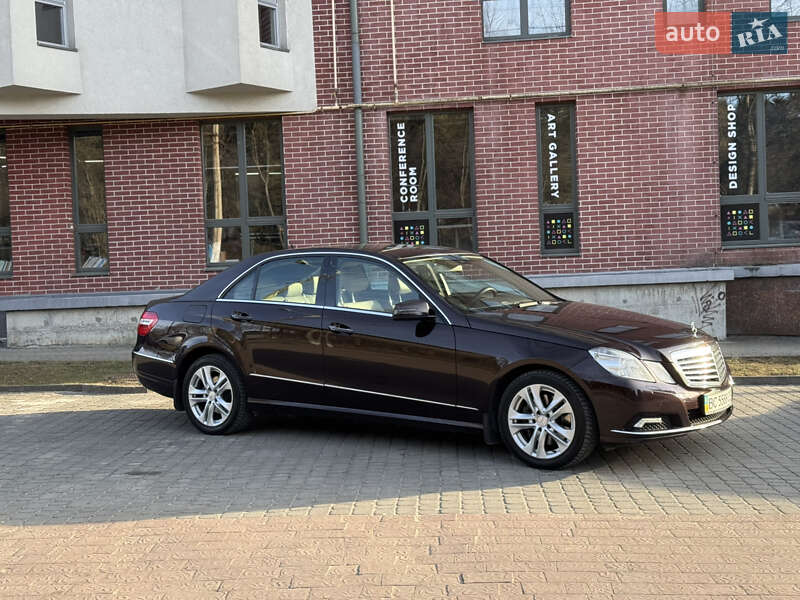 Mercedes-Benz E-Class 2010