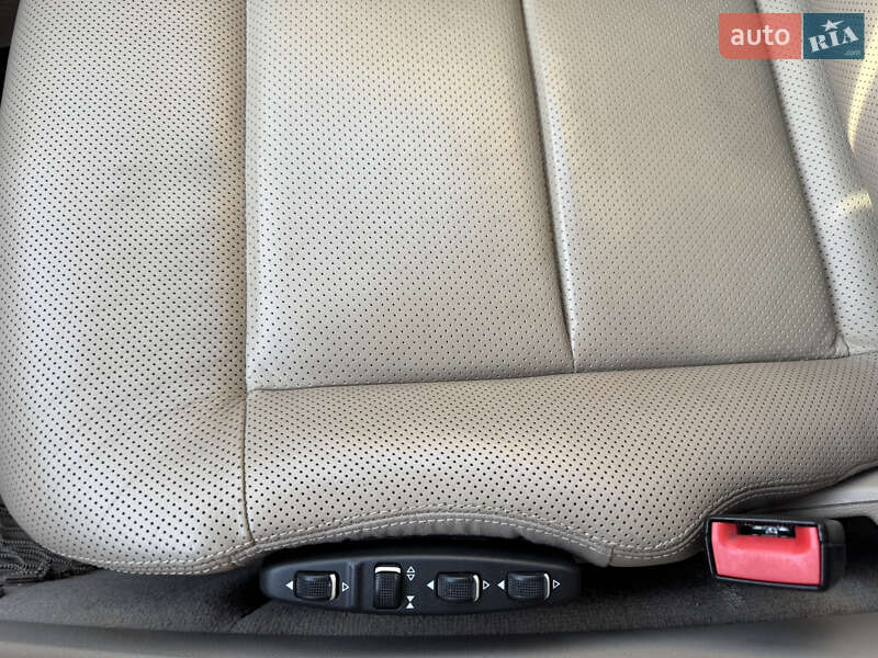 Седан Mercedes-Benz E-Class 2010 в Львове