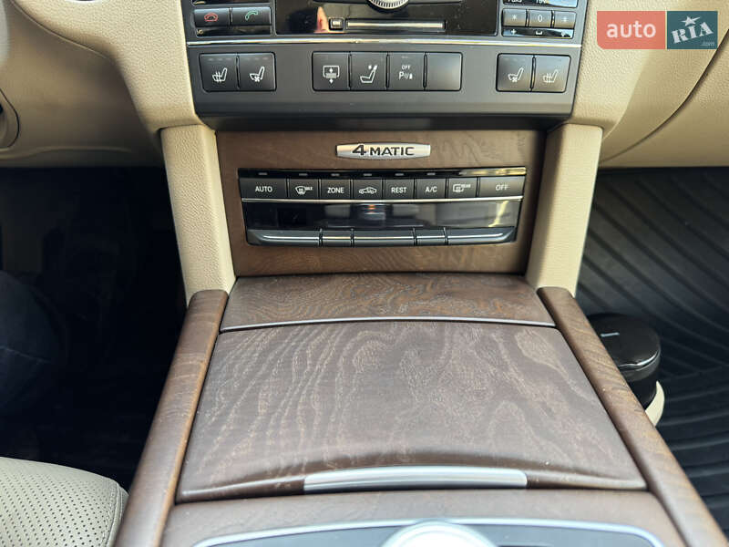 Седан Mercedes-Benz E-Class 2010 в Львове