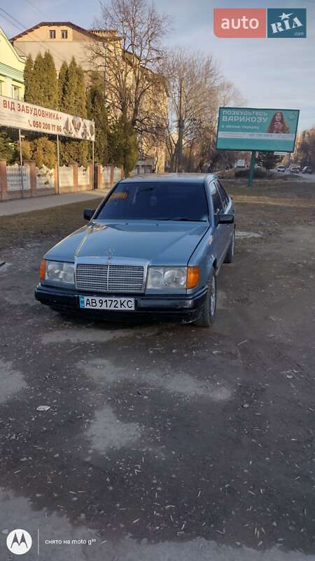 Седан Mercedes-Benz E-Class 1987 в 