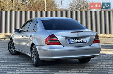 Седан Mercedes-Benz E-Class 2002 в Сваляве