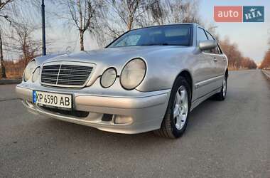 Седан Mercedes-Benz E-Class 2002 в Запорожье