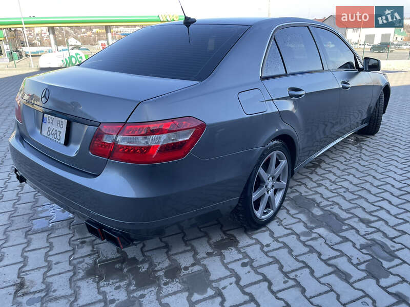 Седан Mercedes-Benz E-Class 2011 в Каменец-Подольском