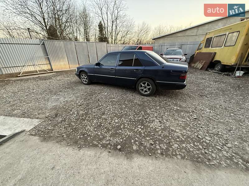Седан Mercedes-Benz E-Class 1995 в Коломые