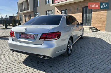 Седан Mercedes-Benz E-Class 2014 в Чернівцях