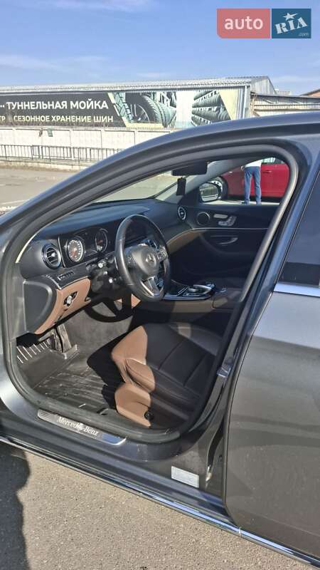 Седан Mercedes-Benz E-Class 2018 в Києві