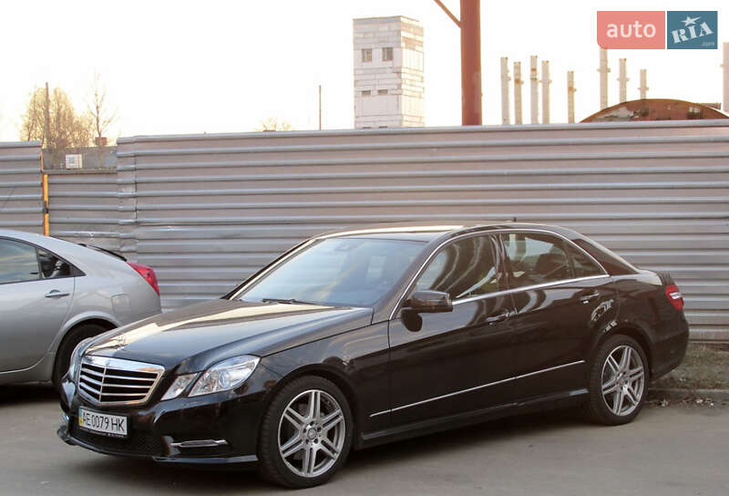 Седан Mercedes-Benz E-Class 2013 в Днепре