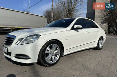 Седан Mercedes-Benz E-Class 2011 в Вінниці