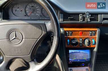 Седан Mercedes-Benz E-Class 1994 в Сторожинці