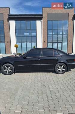 Седан Mercedes-Benz E-Class 2006 в Тернополі