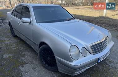 Седан Mercedes-Benz E-Class 2000 в Семенівці