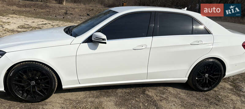 Седан Mercedes-Benz E-Class 2014 в Киеве
