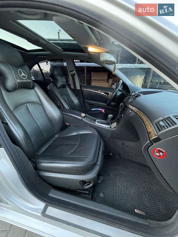 Седан Mercedes-Benz E-Class 2003 в Сокирянах