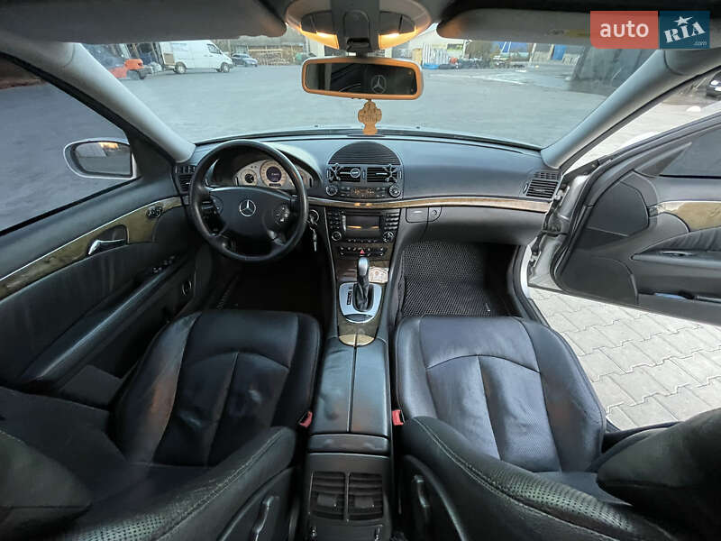 Седан Mercedes-Benz E-Class 2003 в Сокирянах