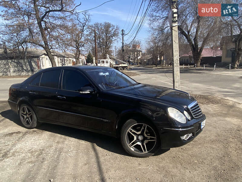 Седан Mercedes-Benz E-Class 2007 в Днепре