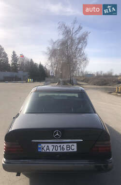Седан Mercedes-Benz E-Class 1988 в 