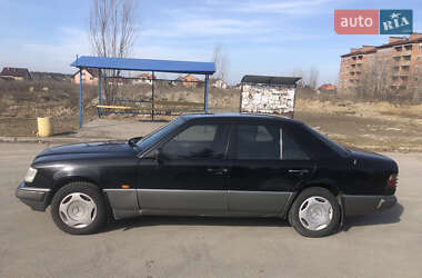 Седан Mercedes-Benz E-Class 1988 в 