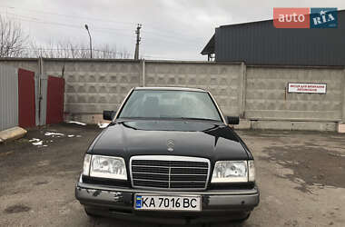 Седан Mercedes-Benz E-Class 1988 в Києві