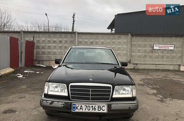 Седан Mercedes-Benz E-Class 1988 в 
