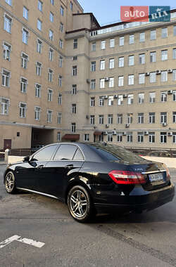 Седан Mercedes-Benz E-Class 2012 в Киеве