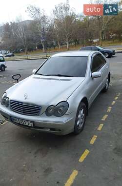 Седан Mercedes-Benz E-Class 2000 в Одесі