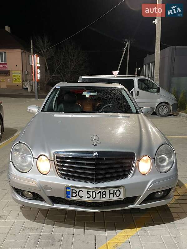 Mercedes-Benz E-Class 2002