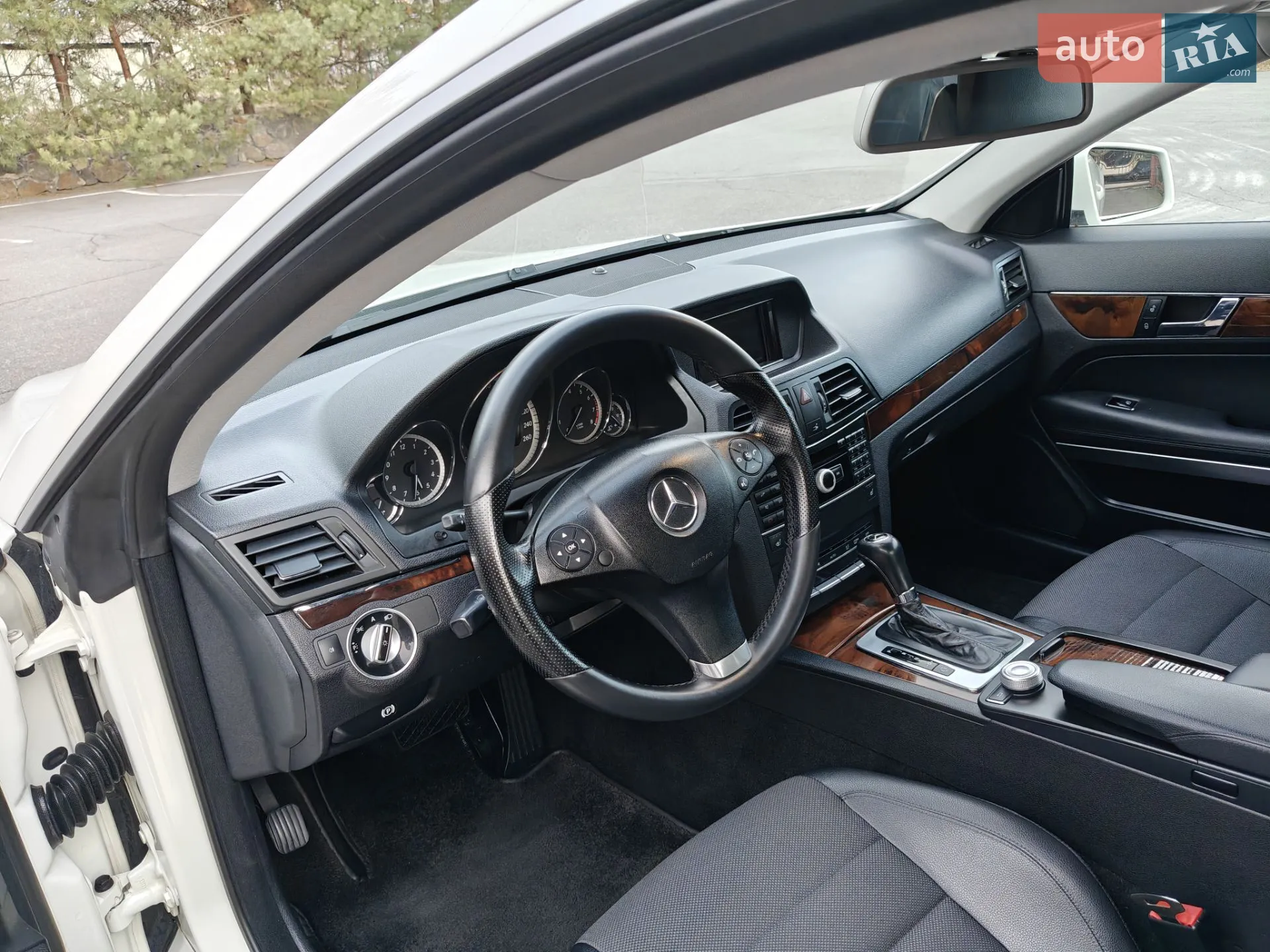 2010 Mercedes-Benz E-klasse - мініатюра 31