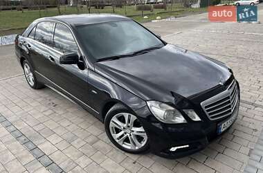 Седан Mercedes-Benz E-Class 2010 в Ужгороді