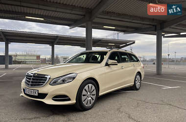 Универсал Mercedes-Benz E-Class 2013 в Черновцах