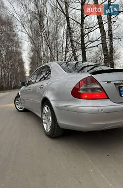 Седан Mercedes-Benz E-Class 2002 в 