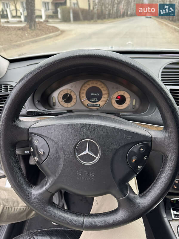 Седан Mercedes-Benz E-Class 2002 в Черновцах