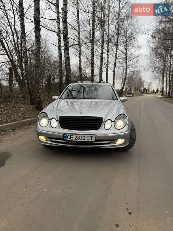 Седан Mercedes-Benz E-Class 2002 в Черновцах