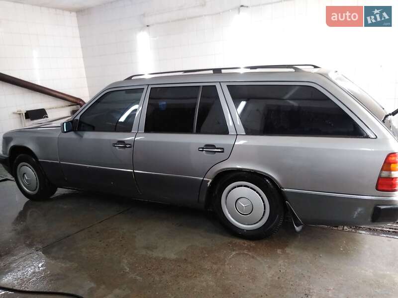 Универсал Mercedes-Benz E-Class 1990 в Калуше