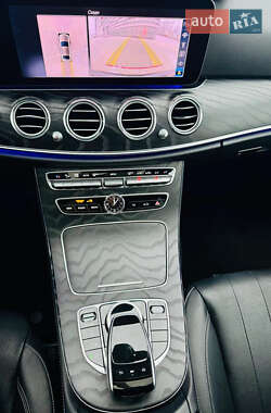 Седан Mercedes-Benz E-Class 2019 в 