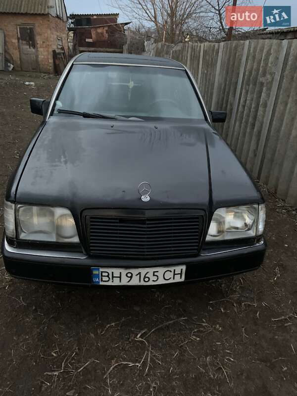 Седан Mercedes-Benz E-Class 1988 в 