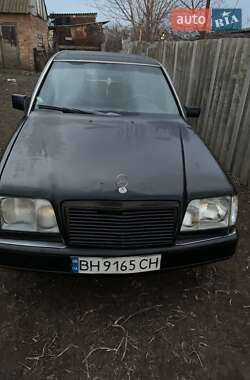 Седан Mercedes-Benz E-Class 1988 в 
