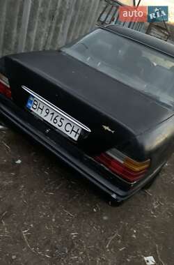 Седан Mercedes-Benz E-Class 1988 в 