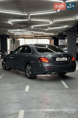 Седан Mercedes-Benz E-Class 2017 в 
