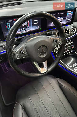 Седан Mercedes-Benz E-Class 2017 в 