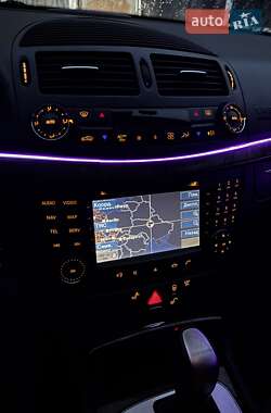 Седан Mercedes-Benz E-Class 2004 в 