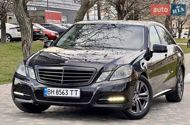 Седан Mercedes-Benz E-Class 2012 в 